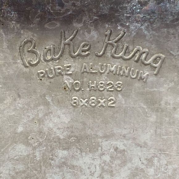 Bake King 2 set pure aluminum 8X8X2 pans - Picture 4 of 5